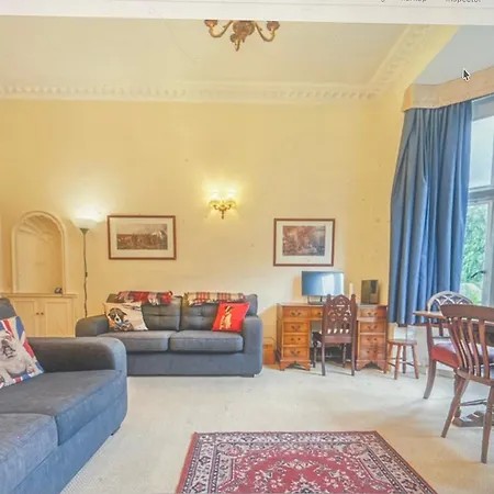 Apartment 32 Whitcliffe Grange *